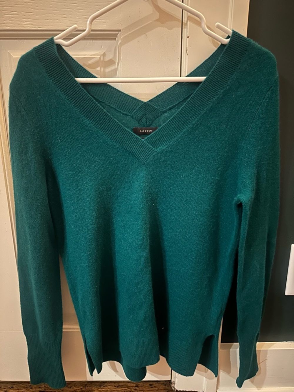 NWOT Halogen 100% Cashmere Emerald Green V-neck Sweater Sz XS